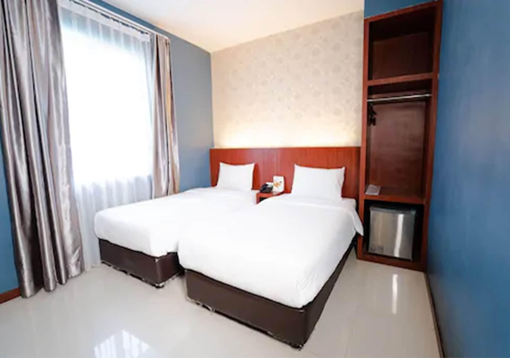 The Crew Hotel Kualanamu International Airport Medan Buitenkant foto